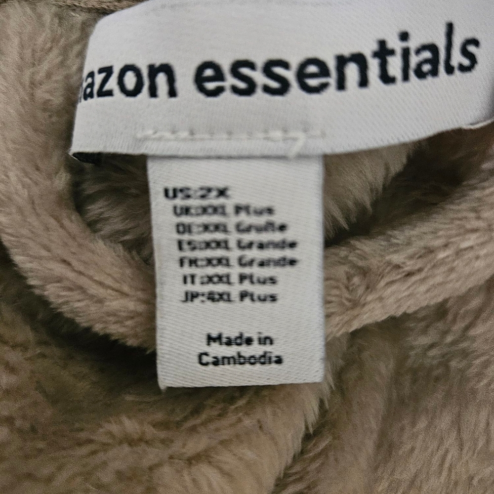 Plush Beige Spa Robe - Picture 4 of 4
